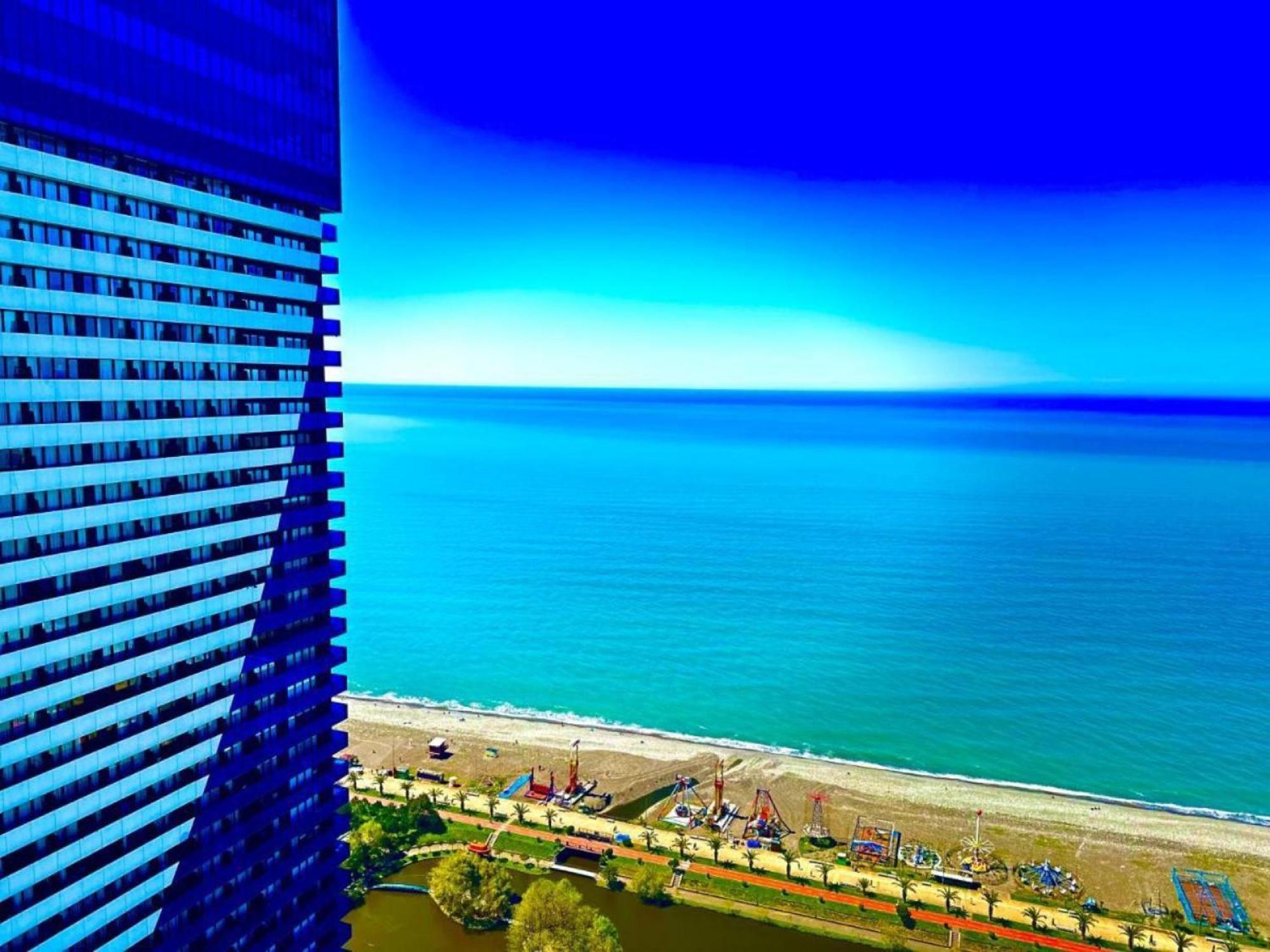 Delux Sea View Aparthotel In Orbi City Batumi Esterno foto