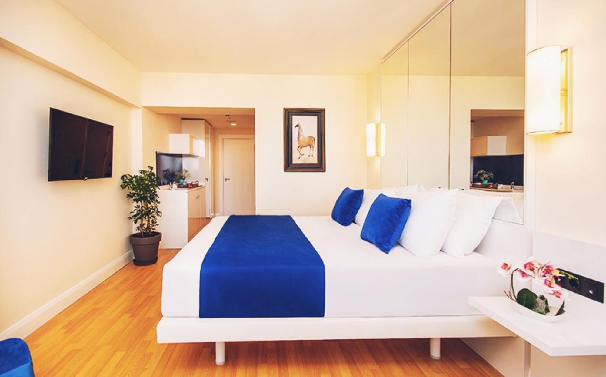 Delux Sea View Aparthotel In Orbi City Batumi Esterno foto