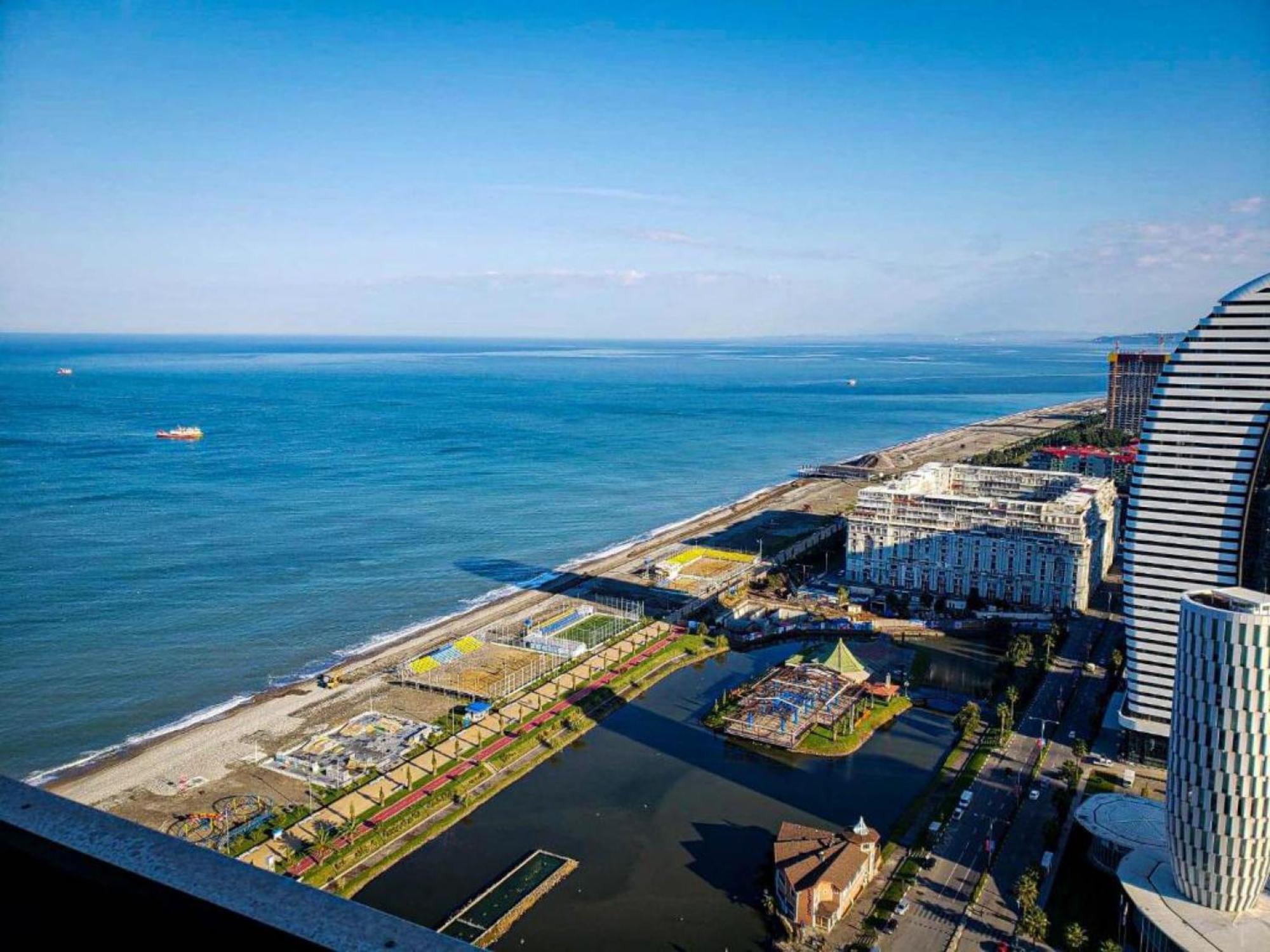 Delux Sea View Aparthotel In Orbi City Batumi Esterno foto