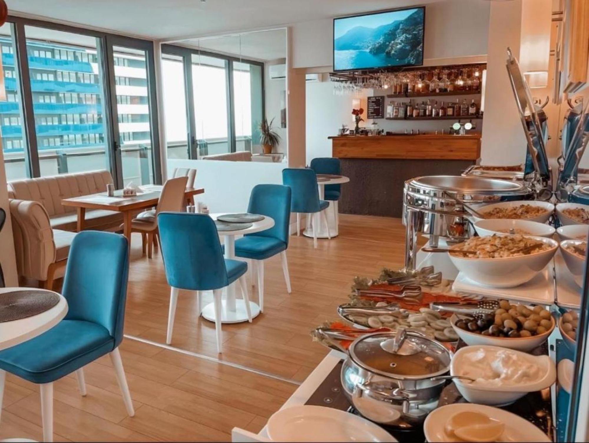 Delux Sea View Aparthotel In Orbi City Batumi Esterno foto