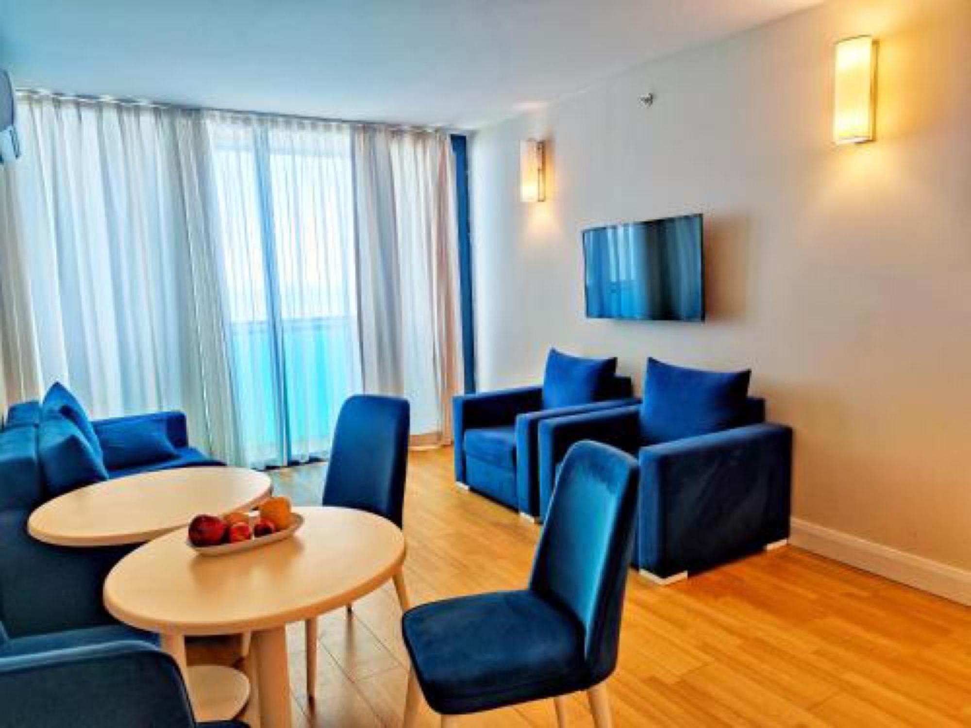 Delux Sea View Aparthotel In Orbi City Batumi Esterno foto