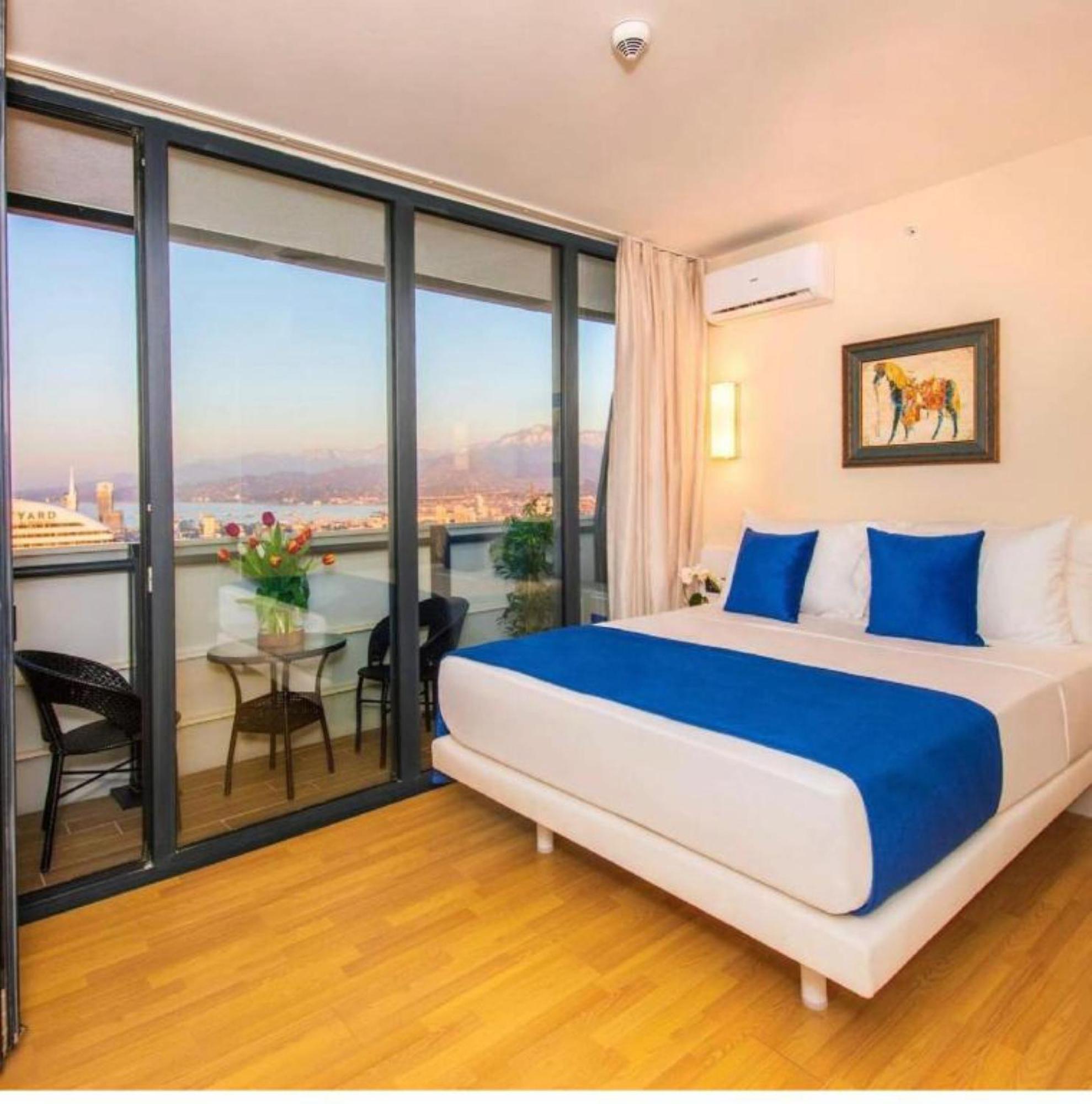 Delux Sea View Aparthotel In Orbi City Batumi Esterno foto